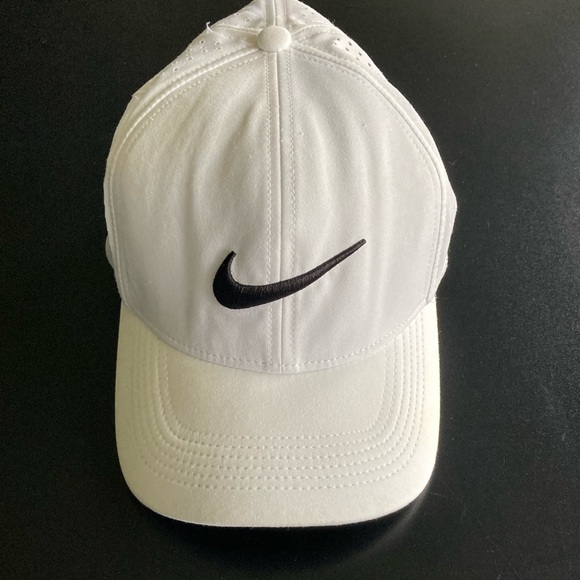 Nike Other - Nike Golf White Cap with Black Logo